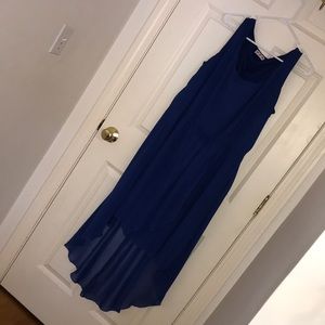 Perfect for a formal night with heels or wedges 👗